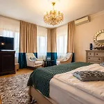 Casa Cranta Hotel 4*