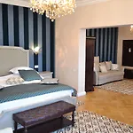 Casa Cranta 4* Brasov