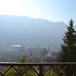 Casa Cranta 4* Brasov