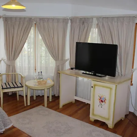 Casa Cranta Hotel 4*