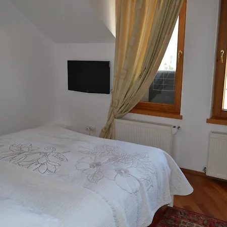 Casa Cranta 4* Braşov