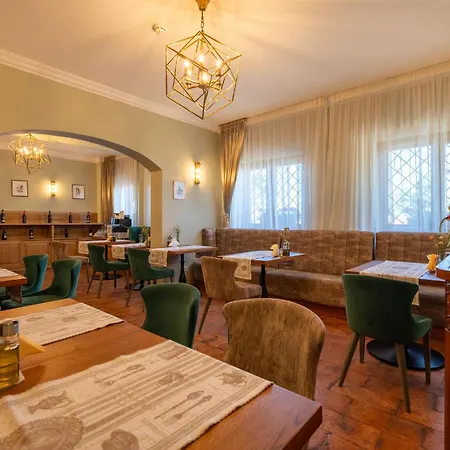 Casa Cranta Hotel 4*