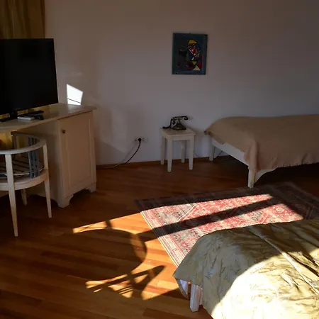 Casa Cranta 4* Brasov