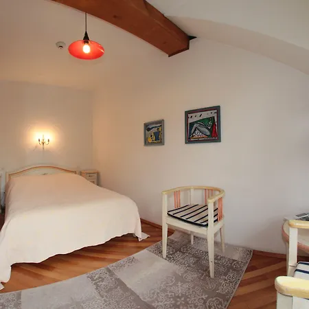 Casa Cranta 4* Brasov