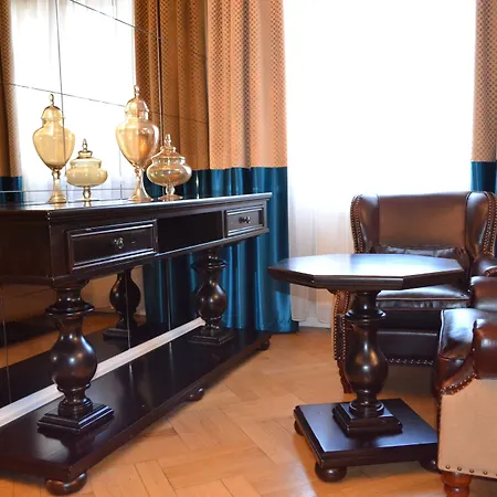 Casa Cranta Hotel 4*