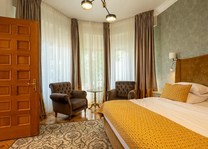 Casa Cranta Hotel 4*