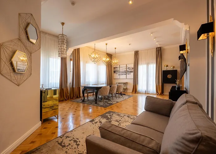 Casa Cranta 4* Braşov